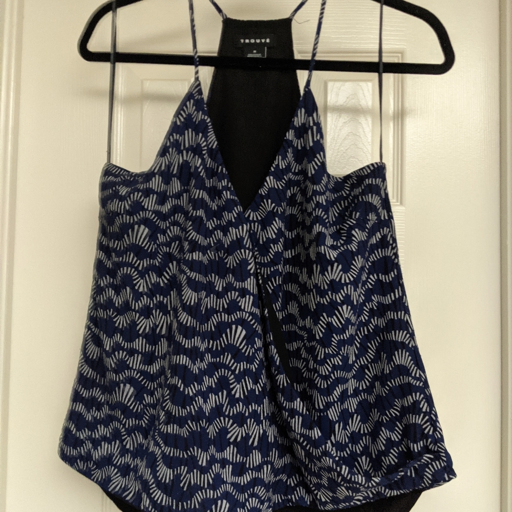 🌺 Trouvé blue zebra-like sleeveless blouse